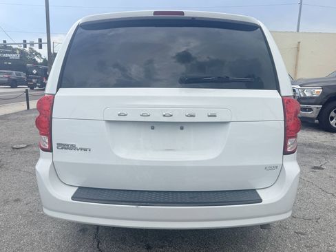 Used 2016 Dodge Grand Caravan SXT w/ UConnect Hands-Free Group FWD image 7