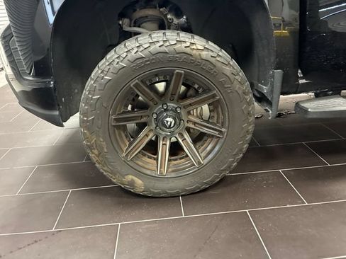 Used 2020 Chevrolet Silverado 1500 LT Trail Boss AWD/4WD image 28