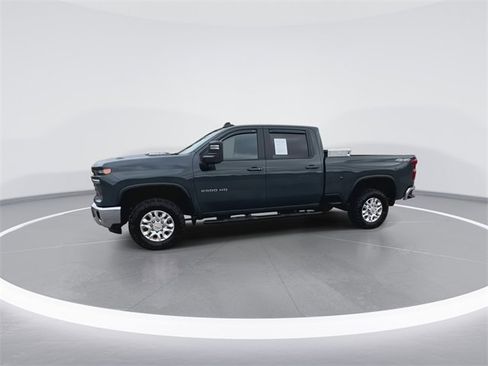 Used 2025 Chevrolet Silverado 2500 LT w/ Convenience Package image 6