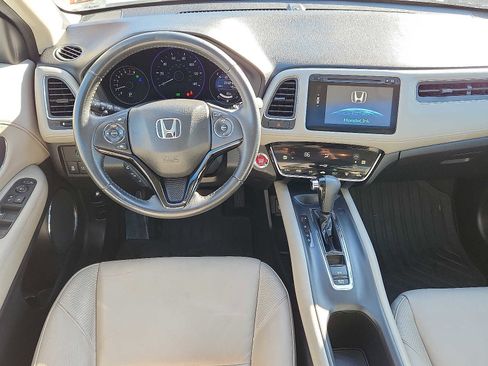 Used 2018 Honda HR-V EX-L image 11