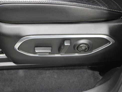 Used 2024 Jeep Wagoneer 4WD image 5