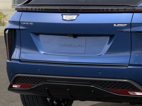 New 2026 Cadillac Lyriq V w/ Exterior Carbon Fiber Package AWD/4WD image 14