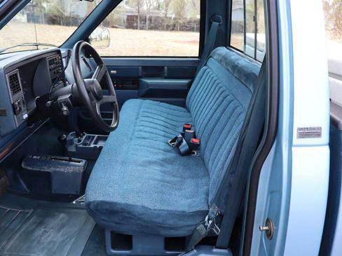 Used 1989 Chevrolet Silverado 2500 4x4 Regular Cab image 19