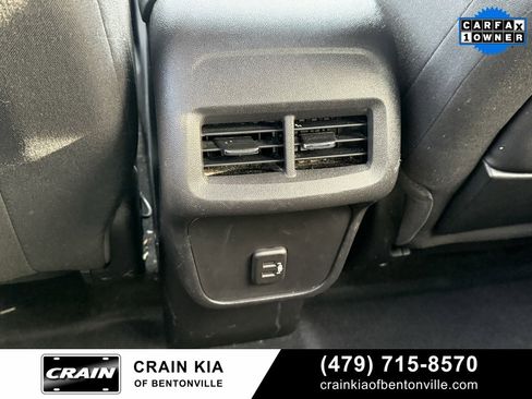 Used 2024 GMC Terrain SLE w/ Driver Convenience Package image 28