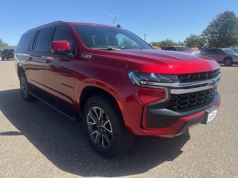 Used 2022 Chevrolet Suburban Z71 AWD/4WD image 4