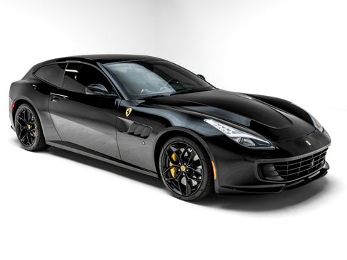 Used 2018 Ferrari GTC4Lusso T RWD image 5