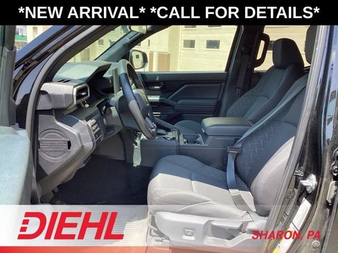 Used 2025 Toyota Tacoma SR AWD/4WD image 9