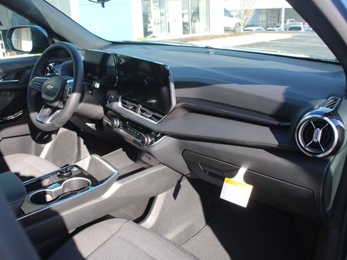 New 2026 Chevrolet Equinox LT image 14