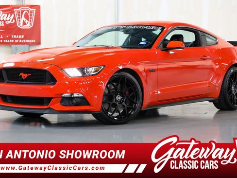 Used 2016 Ford Mustang GT Premium w/ GT Performance Package RWD image 1