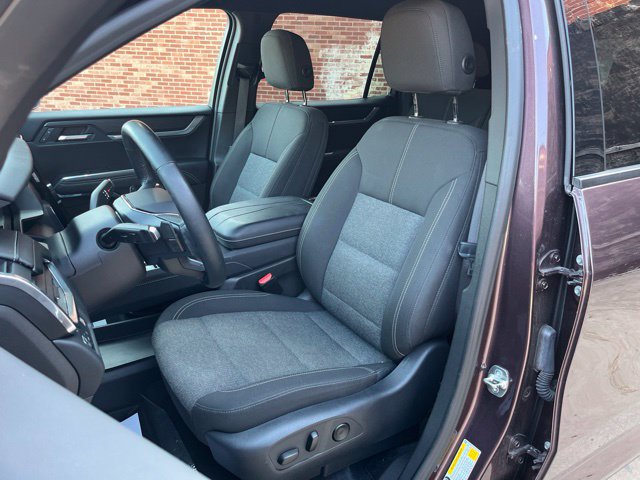 Used 2025 GMC Acadia Elevation FWD image 14