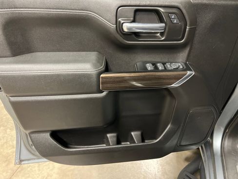 Used 2019 Chevrolet Silverado 1500 RST image 10