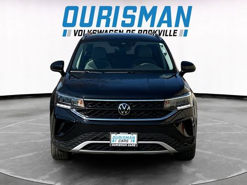 Used 2024 Volkswagen Taos SE image 8