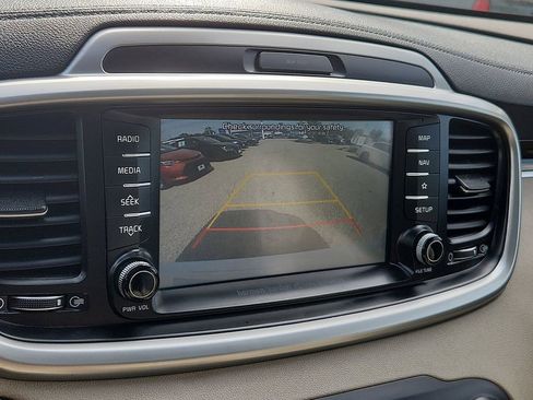 Used 2019 Kia Sorento EX w/ EX Touring Package AWD/4WD image 14