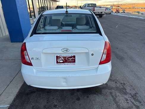 Used 2011 Hyundai Accent GLS image 7