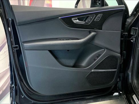 Used 2021 Audi Q7 3.0T Prestige image 24