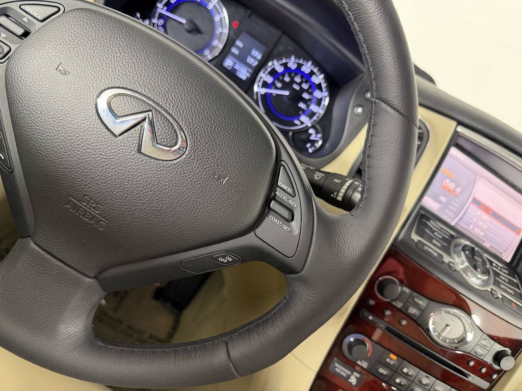 Used 2017 INFINITI QX50 AWD w/ Premium Package image 32