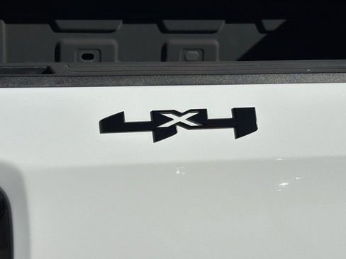 Used 2021 GMC Sierra 1500 Elevation w/ Preferred Package image 4