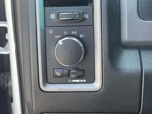 Used 2017 RAM 3500 Tradesman w/ Chrome Appearance Group AWD/4WD image 18