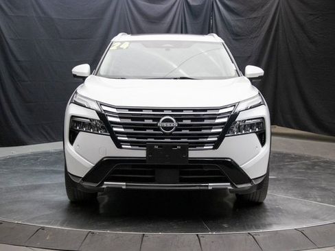 Used 2024 Nissan Rogue Platinum w/ Platinum Premium Package image 4