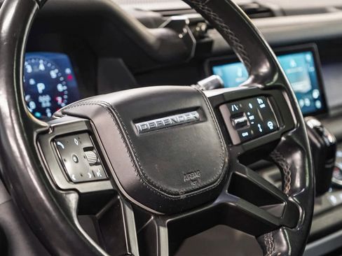 Used 2020 Land Rover Defender 110 HSE image 21