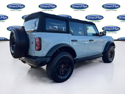 Used 2021 Ford Bronco Badlands image 8