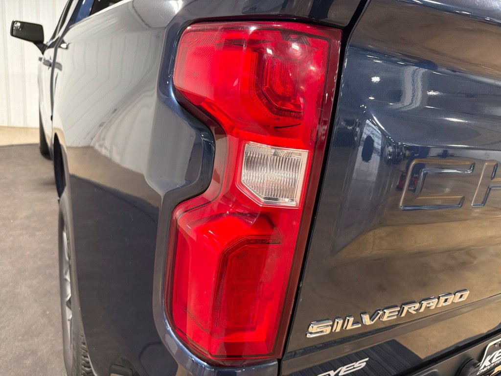 Used 2019 Chevrolet Silverado 1500 RST AWD/4WD image 15