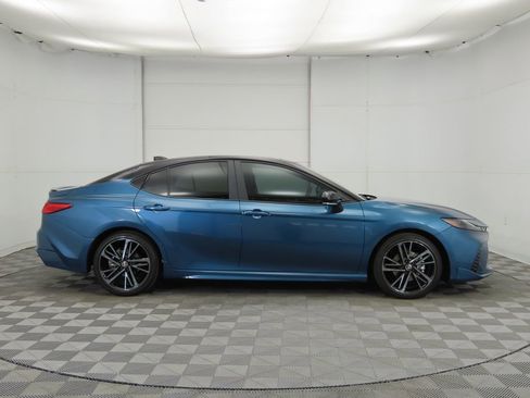 Used 2025 Toyota Camry XSE image 4