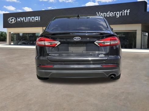Used 2019 Ford Fusion SE w/ Equipment Group 151A image 9