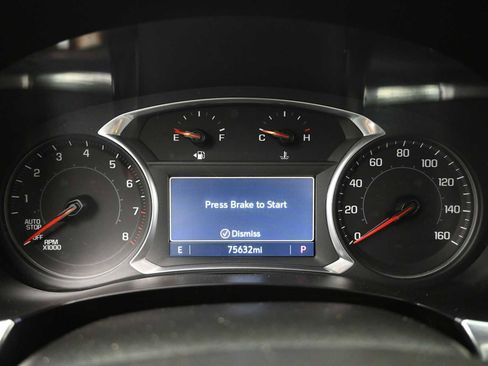 Used 2022 Chevrolet Traverse LT image 16