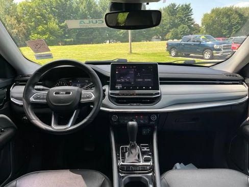 Used 2022 Jeep Compass Limited AWD/4WD image 10