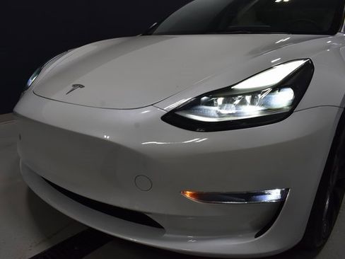 Used 2023 Tesla Model 3 Performance image 11