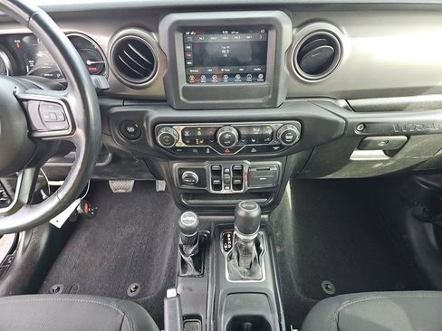 Used 2023 Jeep Wrangler Unlimited w/ Cold Weather Group image 6