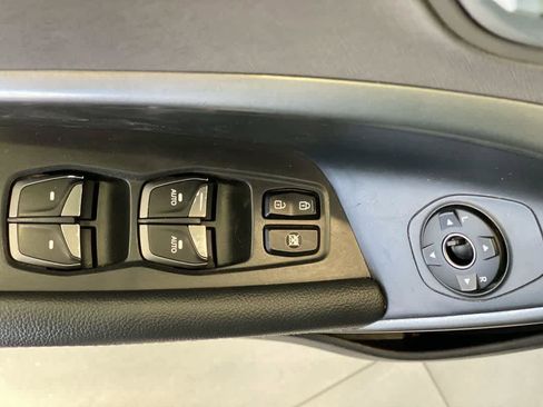 Used 2017 Hyundai Santa Fe Sport w/ 2.4L Value Package 06 image 16