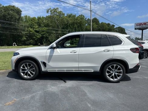 Used 2024 BMW X5 xDrive40i w/ Premium Package image 8