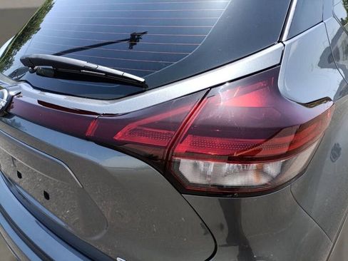 Used 2024 Nissan Kicks SR image 30