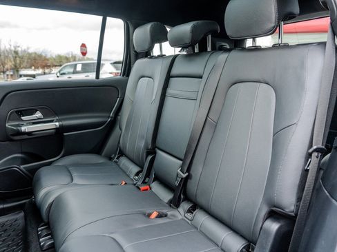 Used 2022 Mercedes-Benz GLB 250 w/ Premium Package Lite image 20