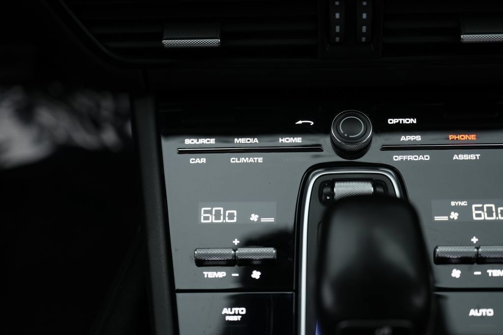 Used 2019 Porsche Cayenne Turbo AWD/4WD image 97