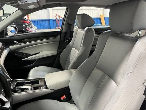 Used 2019 Honda Accord EX image 23
