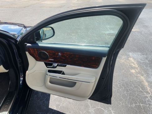 Used 2011 Jaguar XJ L Supercharged image 14