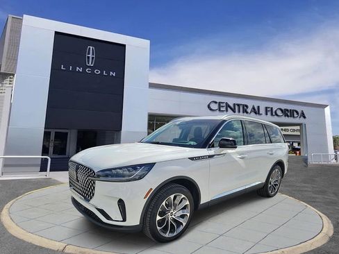 Used 2025 Lincoln Aviator 2WD image 7