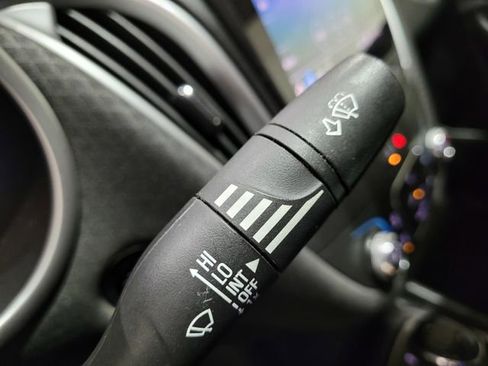 Used 2020 Chevrolet Malibu LS image 34