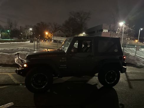 Used 2016 Jeep Wrangler Sport image 11