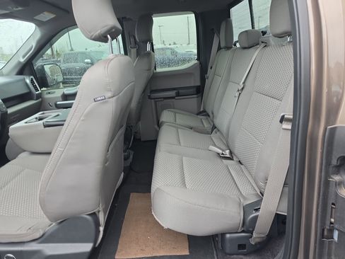 Used 2016 Ford F150 XLT w/ Equipment Group 302A Luxury image 10