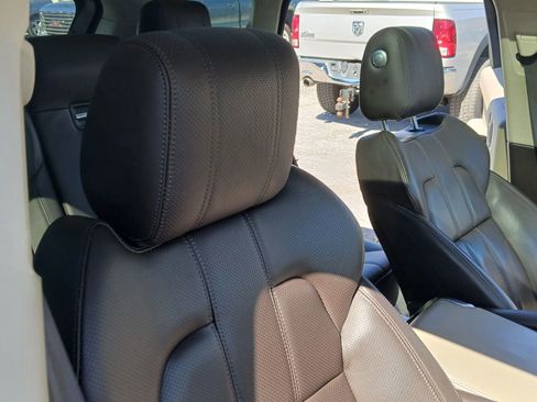 Used 2017 Land Rover Range Rover Sport HSE image 24