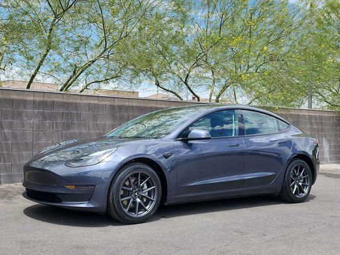 Used 2023 Tesla Model 3 Standard Range RWD image 4