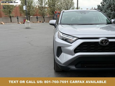 Used 2025 Toyota RAV4 XLE AWD/4WD image 13