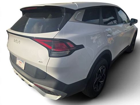 Used 2025 Kia Sportage LX AWD/4WD image 13