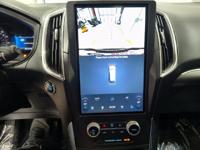 Used 2022 Ford Edge Titanium w/ Class II Trailer Tow Package AWD/4WD image 29