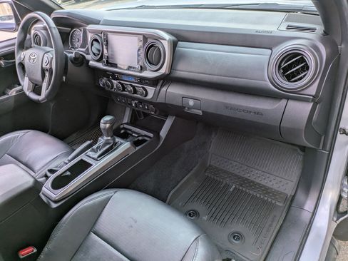 Used 2023 Toyota Tacoma Limited image 25