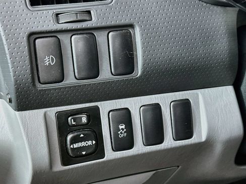 Used 2014 Toyota Tacoma PreRunner w/ SR5 Package RWD image 11